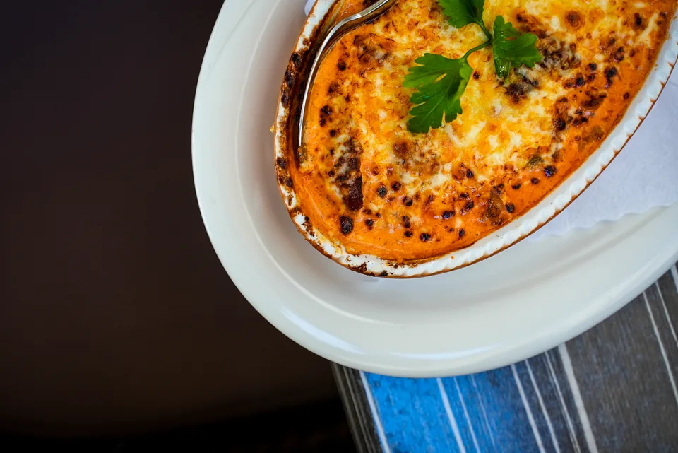 Mousaka frisch aus dem Ofen