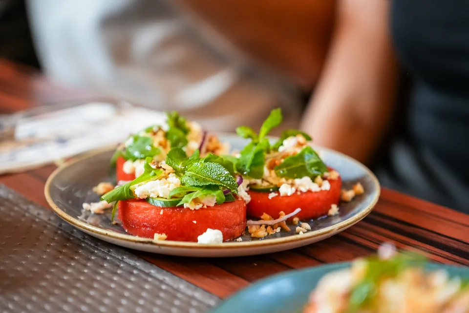 Tomatensalat mit Rucola und Feta